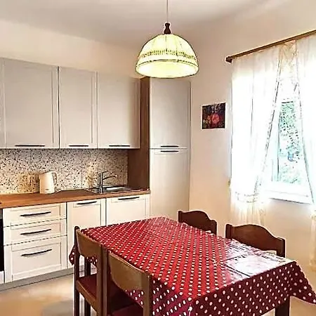 Hotel House 385