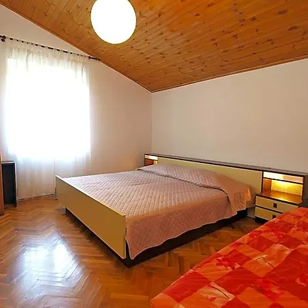House 385 Hotel Pula