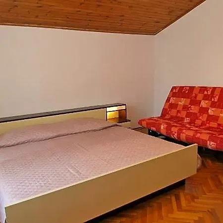 House 385 Hotel